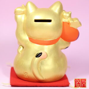仕事運の開運アイテムである金色の猫づくし招き猫2