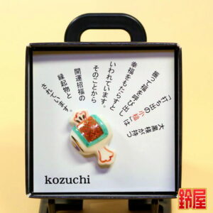 出世運の開運アイテムである小槌のピンブローチ1