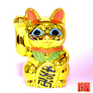 金運上昇の開運アイテムである金色の小判猫の置物1