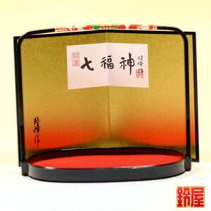 恋愛運の開運アイテムであるコンパクトな七福神の置物2